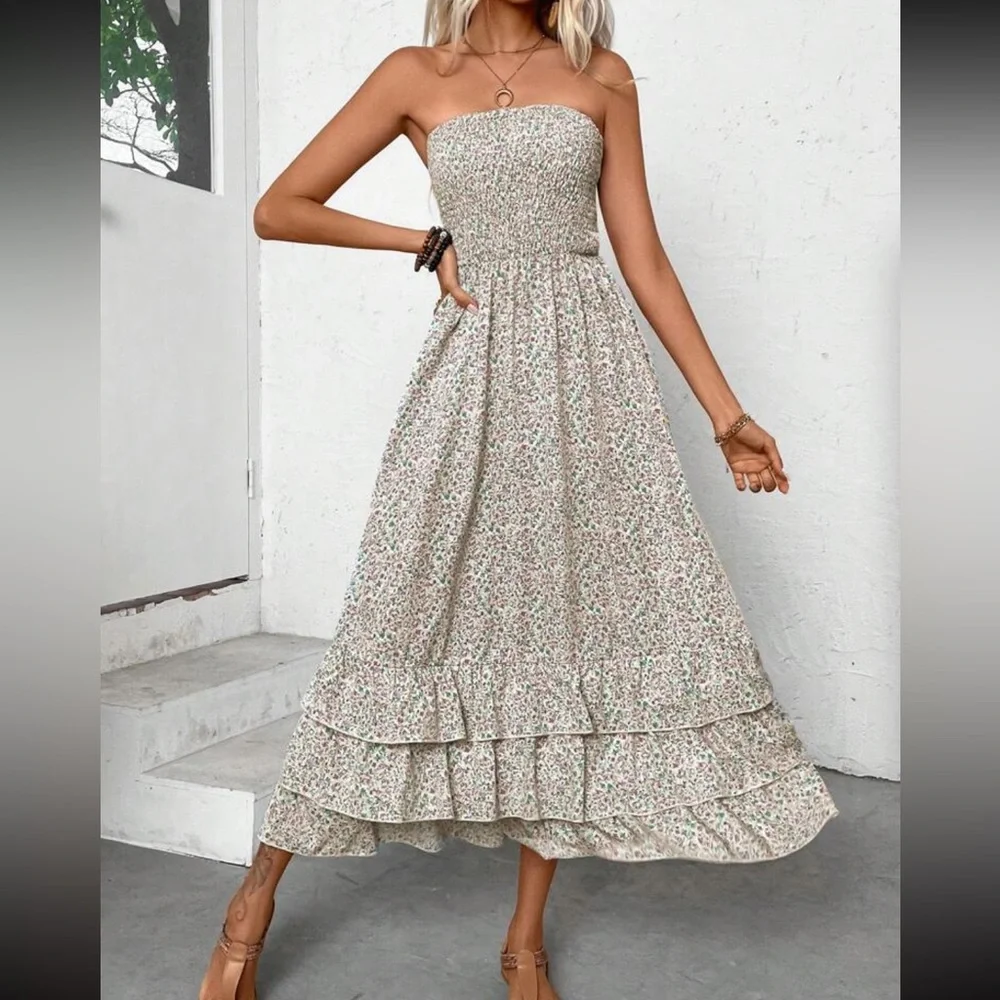 Boho floral print ruffle hem strapless maxi dress - Picture 2 of 6